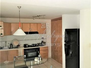 CASA EN VENTA EN PORTALES DE LA ARBOLEDA (La Marina y Echeveste), León,Gto; 3 REC, EQUIPADA.