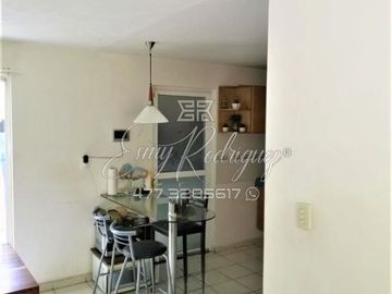 CASA EN VENTA EN PORTALES DE LA ARBOLEDA (La Marina y Echeveste), León,Gto; 3 REC, EQUIPADA.