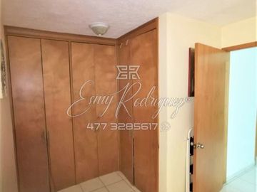CASA EN VENTA EN PORTALES DE LA ARBOLEDA (La Marina y Echeveste), León,Gto; 3 REC, EQUIPADA.