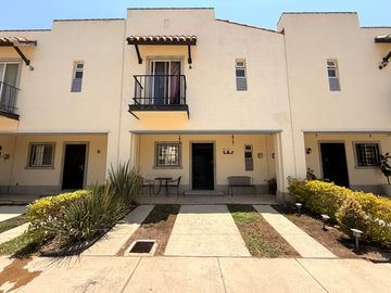 Casa en venta en Alta California, dentro de coto
