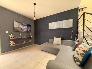 Casa en venta en Alta California, dentro de coto