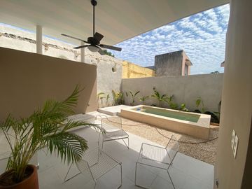 ¡AHORA CON MEJOR PRECIO! CASA AMUEBLADA EN SANTIAGO, CENTRO MÉRIDA.