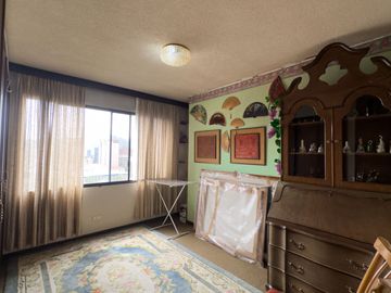 VENTA DEPARTAMENTO 3 DORMITORIOS, SECTOR LA MARISCAL CERCA A CANCILLERÍA