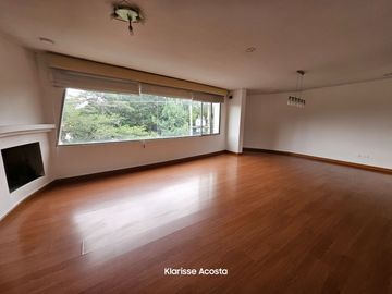 Tumbaco, Sector Gasolinera Puma, Amplio departamento de 3 dormitorios en venta