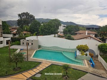 Tumbaco, Sector Gasolinera Puma, Amplio departamento de 3 dormitorios en venta