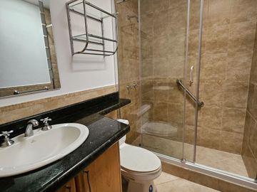 Tumbaco, Sector Gasolinera Puma, Amplio departamento de 3 dormitorios en venta