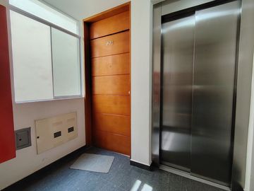 Vendo Dpto 100M2 03 Dorm Con Cochera - Piso 9 Vista a la Panamericana Sur - San Ignacio De Monterrico Santiago De Surco