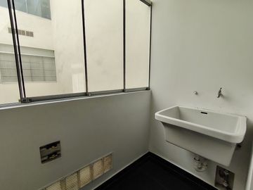 Vendo Dpto 100M2 03 Dorm Con Cochera - Piso 9 Vista a la Panamericana Sur - San Ignacio De Monterrico Santiago De Surco