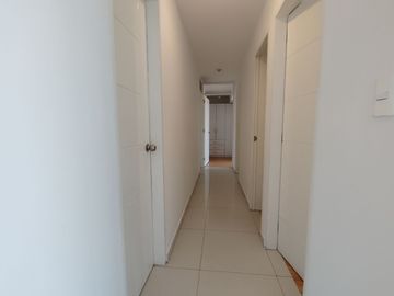 Vendo Dpto 100M2 03 Dorm Con Cochera - Piso 9 Vista a la Panamericana Sur - San Ignacio De Monterrico Santiago De Surco