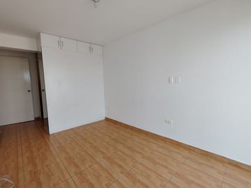 Vendo Dpto 100M2 03 Dorm Con Cochera - Piso 9 Vista a la Panamericana Sur - San Ignacio De Monterrico Santiago De Surco