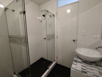 Vendo Dpto 100M2 03 Dorm Con Cochera - Piso 9 Vista a la Panamericana Sur - San Ignacio De Monterrico Santiago De Surco
