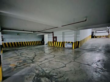 Vendo Dpto 100M2 03 Dorm Con Cochera - Piso 9 Vista a la Panamericana Sur - San Ignacio De Monterrico Santiago De Surco