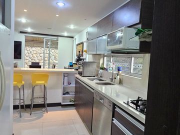 VENDO CASA PRECIOSA EN CONJUNTO CERRADO EN LA FLORIDA, MANIZALE,  DE 137M2 MAS DECK Y ZONA VERDE.