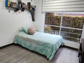 VENDO CASA PRECIOSA EN CONJUNTO CERRADO EN LA FLORIDA, MANIZALE,  DE 137M2 MAS DECK Y ZONA VERDE.
