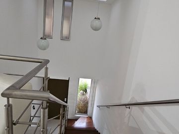VENDO CASA PRECIOSA EN CONJUNTO CERRADO EN LA FLORIDA, MANIZALE,  DE 137M2 MAS DECK Y ZONA VERDE.
