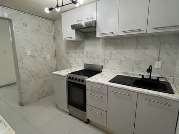 CASA EN VENTA CERCA DE PIRULES TLALNEPANTLA
