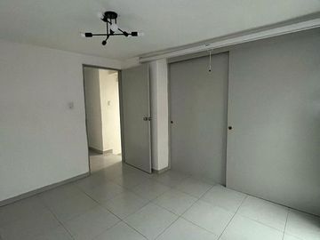 CASA EN VENTA CERCA DE PIRULES TLALNEPANTLA