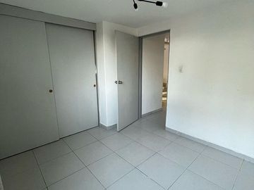 CASA EN VENTA CERCA DE PIRULES TLALNEPANTLA