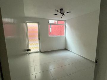 CASA EN VENTA CERCA DE PIRULES TLALNEPANTLA
