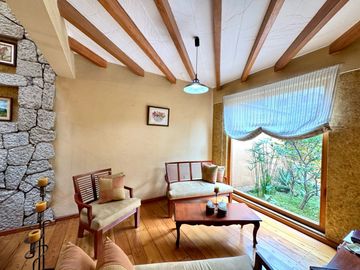 En Venta Casa en el Sector Río Sol Avenida Pumapungo