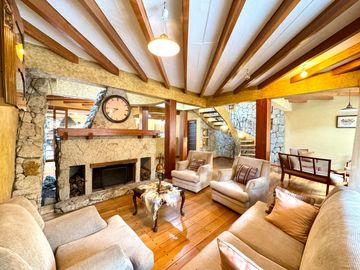 En Venta Casa en el Sector Río Sol Avenida Pumapungo