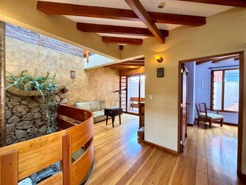 En Venta Casa en el Sector Río Sol Avenida Pumapungo