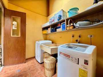 En Venta Casa en el Sector Río Sol Avenida Pumapungo