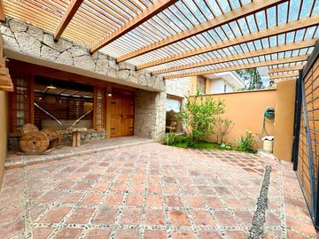 En Venta Casa en el Sector Río Sol Avenida Pumapungo