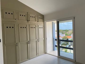 VENTA PH REMODELADO CANCUN SM 15