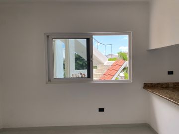 VENTA PH REMODELADO CANCUN SM 15