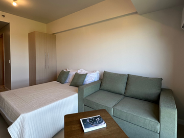 FOR SALE STUDIO CONDO WITH PARKING AT VIENTO TOWER 2 CERCA ALABANG