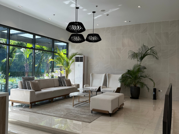FOR SALE STUDIO CONDO WITH PARKING AT VIENTO TOWER 2 CERCA ALABANG