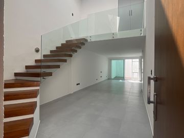 CASA EN VENTA EN EL RESIDECIAL LA CIMA $4,700,000