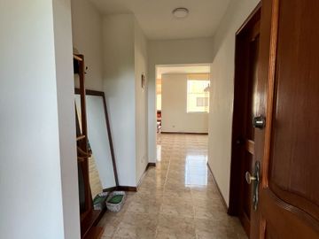 VENDO DPTO. EN SAN BORJA, amplios dormitorios, frente parque