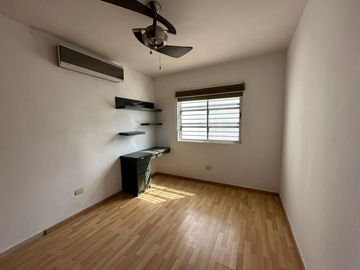 CASA EN VENTA EN APODACA, NUEVO LEON, ZONA LOS ARRECIFES, ALTA PLUSVALIA, SUPER UBICADA, MUY CERCA DE AV. ISIDRO SEPULVEDA