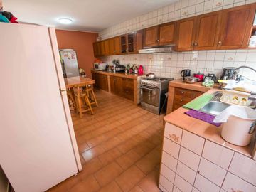 En venta linda y bien distribuida casa de 3 pisos en Monte Ebano en Surco