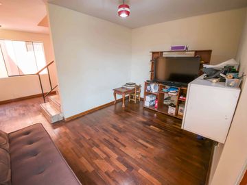 En venta linda y bien distribuida casa de 3 pisos en Monte Ebano en Surco