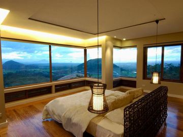 Stunning 4 Bedroom 4BR Corner House and Lot Ayala Greenfiled Estates Laguna