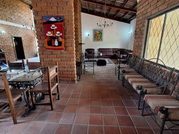 Hermosa QUINTA en Santa Isabel, Abdon Calderon (La Unión), Santa Isabel, Azuay A LA POCOS METROS DE LA ENTRADA A LA UNION