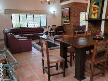 Hermosa QUINTA en Santa Isabel, Abdon Calderon (La Unión), Santa Isabel, Azuay A LA POCOS METROS DE LA ENTRADA A LA UNION