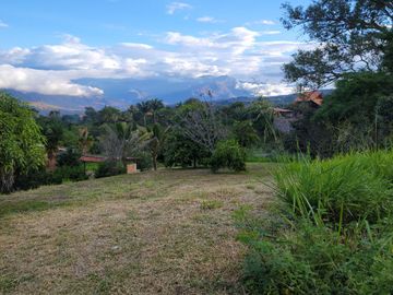 Hermosa QUINTA en Santa Isabel, Abdon Calderon (La Unión), Santa Isabel, Azuay A LA POCOS METROS DE LA ENTRADA A LA UNION