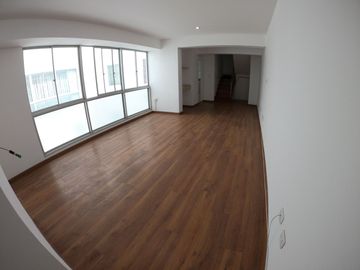 VIVE EN SAN MIGUEL TRIPLEX EN VENTA A UN PASO DE TODO!!