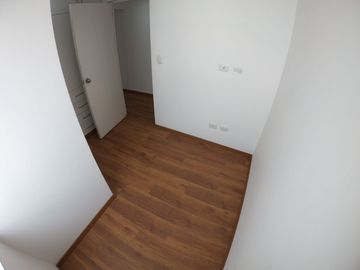 VIVE EN SAN MIGUEL TRIPLEX EN VENTA A UN PASO DE TODO!!