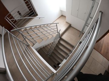 VIVE EN SAN MIGUEL TRIPLEX EN VENTA A UN PASO DE TODO!!