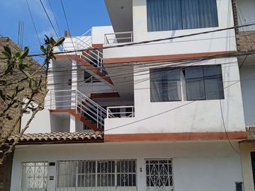 CASA EN VENTA A MEDIA CUADRA DEL MERCADO EL ALAMO, CERCA DE LA AV. PACASMAYO Y COLECTORA CALLAO