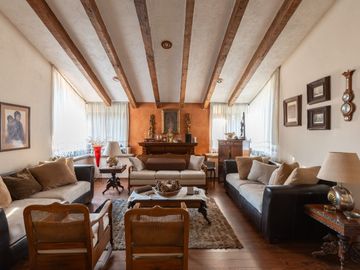 CASA DE 3 RECÁMARAS CON AMPLIO JARDÍN Y JACUZZI EN CAMINO REAL PUEBLA