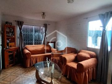 SE VENDE CASA 4D/2B, SECTOR LA FLORIDA, LA SERENA