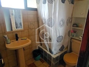 SE VENDE CASA 4D/2B, SECTOR LA FLORIDA, LA SERENA