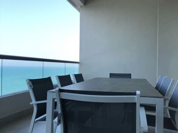Lujoso Departamento Amueblado con excelentes vistas al mar, ubicado en Torre Cantábrica, Fracc. Velamar.