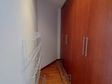 Departamento duplex de venta Av. 1ro de mayo. 2 balcones. Edif. Frente al rio 3 puentes OPORTUNIDAD